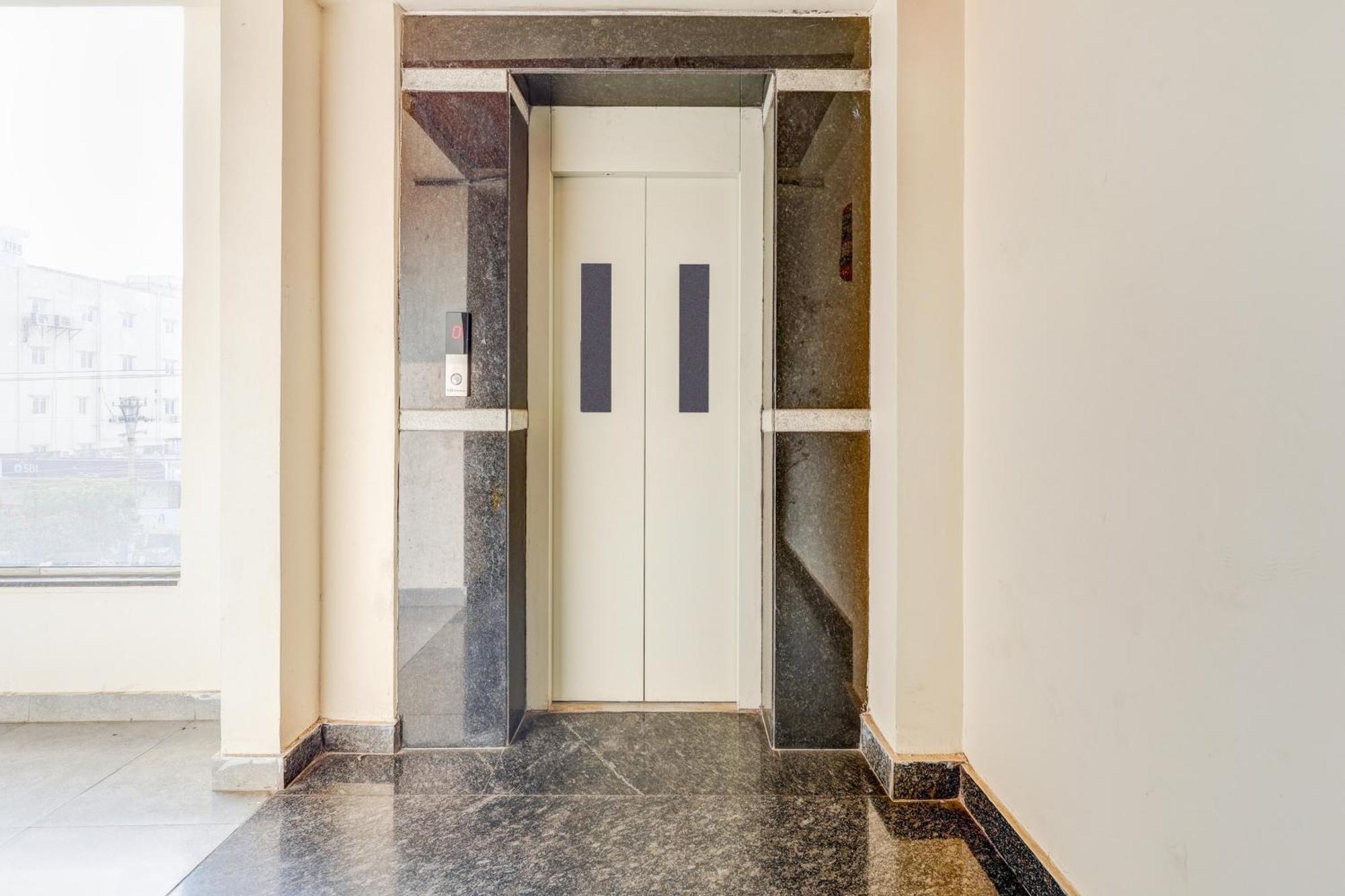 Готель Townhouse Pendurthi Visakhapatnam Sabbavaram Екстер'єр фото